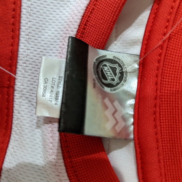 18 Months NHL New Hockey Jersey - Boy or Girl - Picture 5 of 6